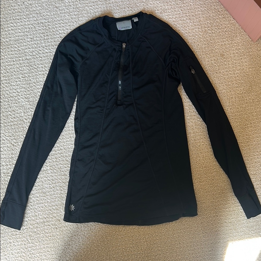 Athleta Black Fitted Long Sleeve Top